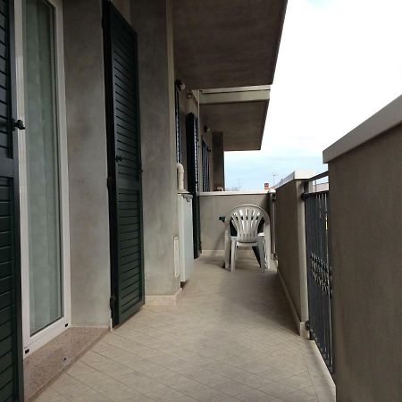 Aloe Beach Apartments, Ombrellone, Parcheggio E Uso Di Biciclette Gratis Rímini Exterior foto